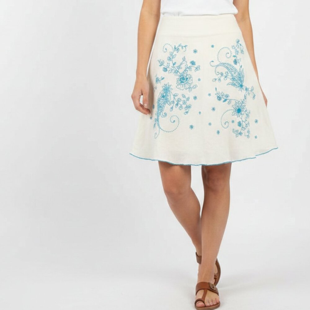 Vintage Petite Nine & Company size 14P Blue White Linen Blend Embroidered Skirt